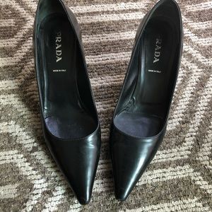 Prada black suede leather pumps size 37.5
